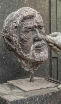 Mario-Adorf-Bueste.jpg